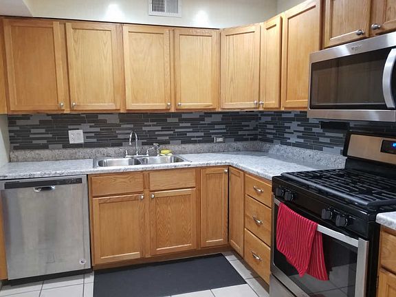 2nd image of 1719 Sussex Walk APT H
