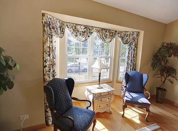 5th image of 4225 Larkspur Ln