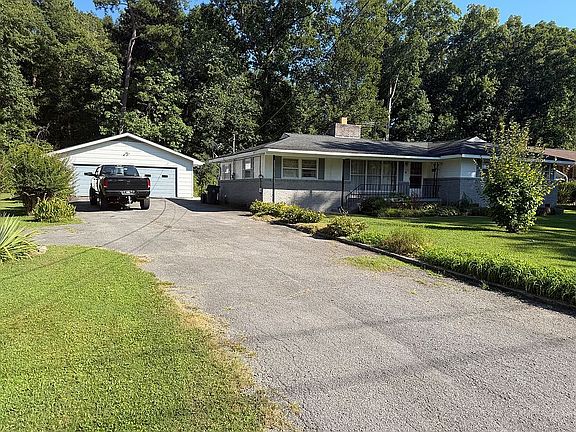 3rd image of 1130 McDonald Dr