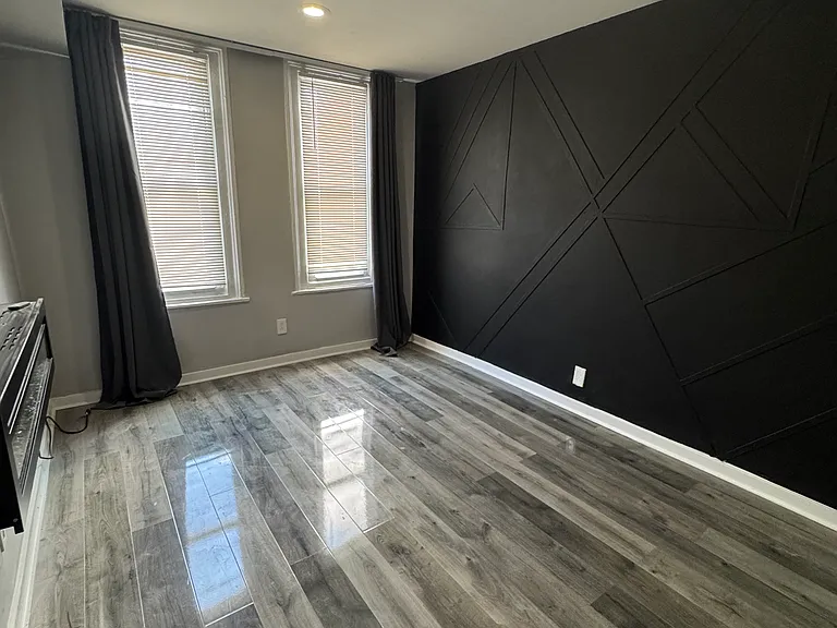 1429 N Hollywood St #2 — Photo 16