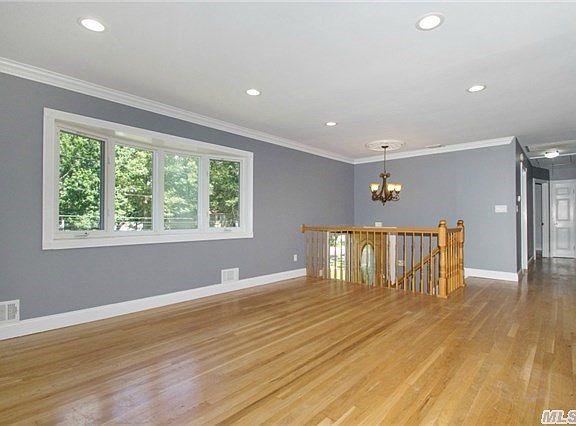 3rd image of 36 Junard Blvd