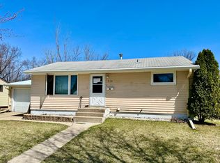 919 S Aldrich St, Aberdeen, SD 57401