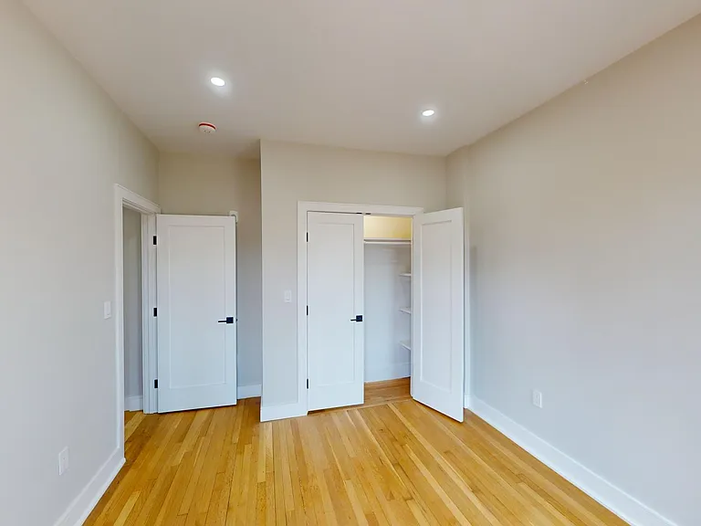 145 Sutherland Rd #3 — Photo 10