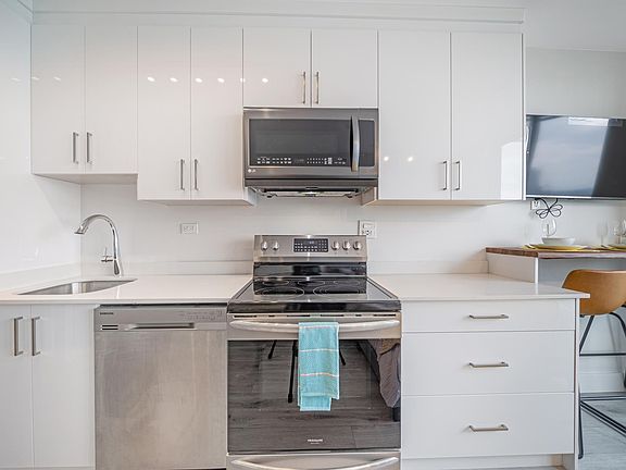 3rd image of 13438 Central Ave #2211
