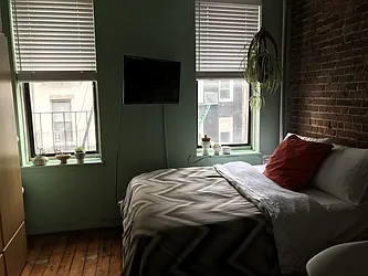 Rented by Chartwell Manhattan Realty