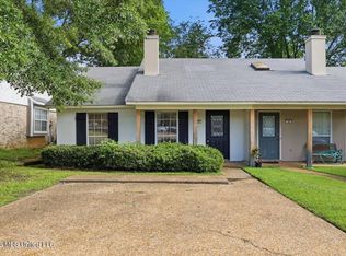 23 Meadowoods Pl, Jackson, MS 39211