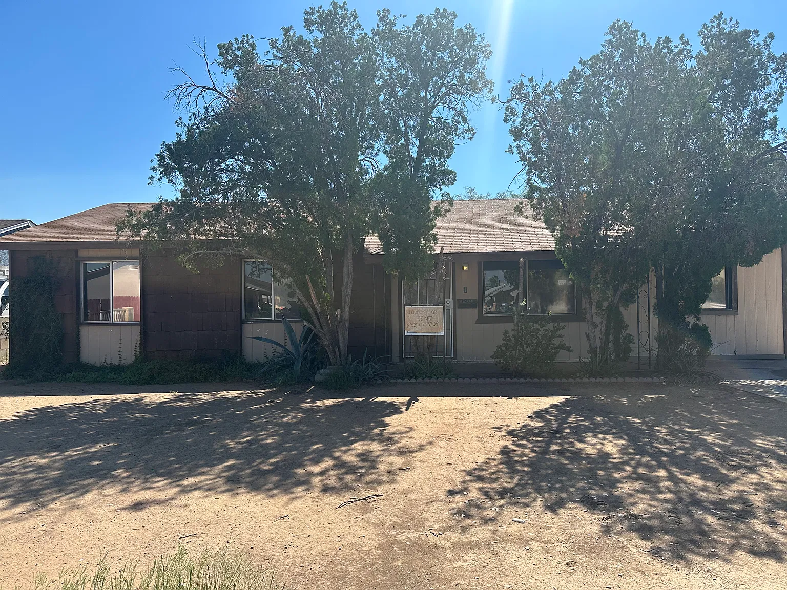3 bed, 1.5 bath, 1344 sqft, $1,900 — Photo 1