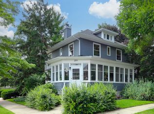 204 Spring Ave, Naperville, IL 60540