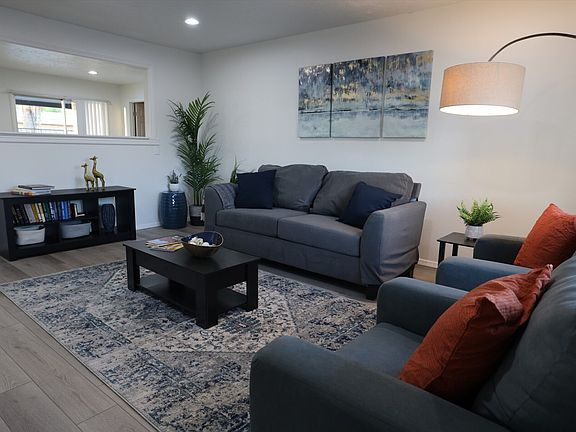 2nd image of 328 E Dunbar Dr #17242991