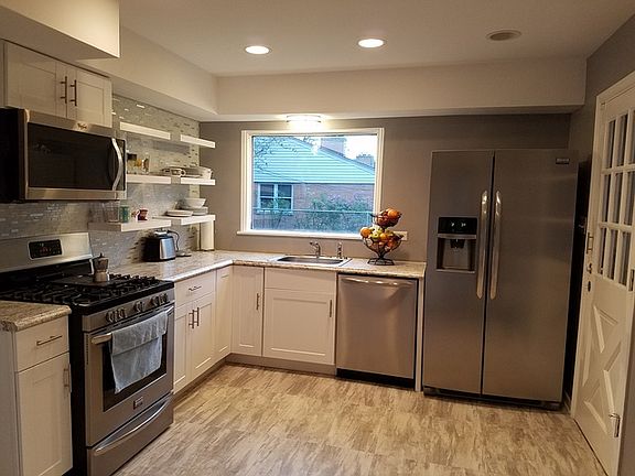 4th image of 8919 Keeler Ave