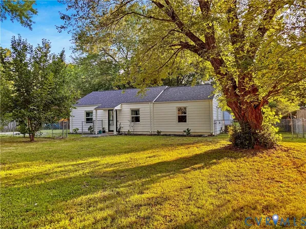 9716 Telstar Dr, North Chesterfield, VA 23237