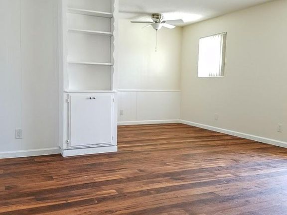 5th image of 4919 Narragansett Ave APT 10