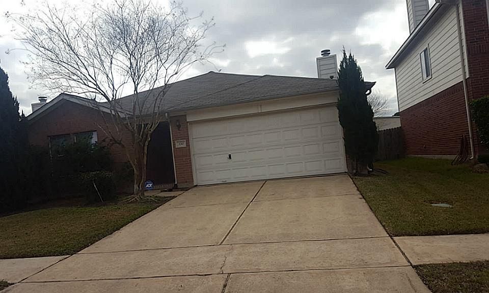 1st image of 330 Glen Park Dr