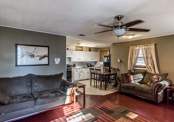 4th image of 5835 W Canal Blvd