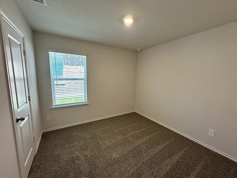 3310 Catamount Dr — Photo 9