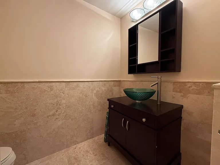 717 Windermere Way — Photo 8