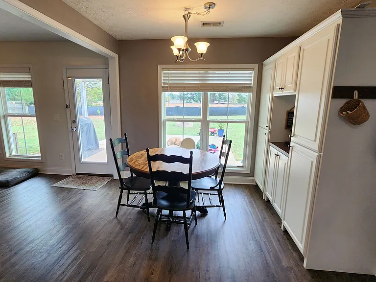 48 Wheatfield Dr — Photo 27
