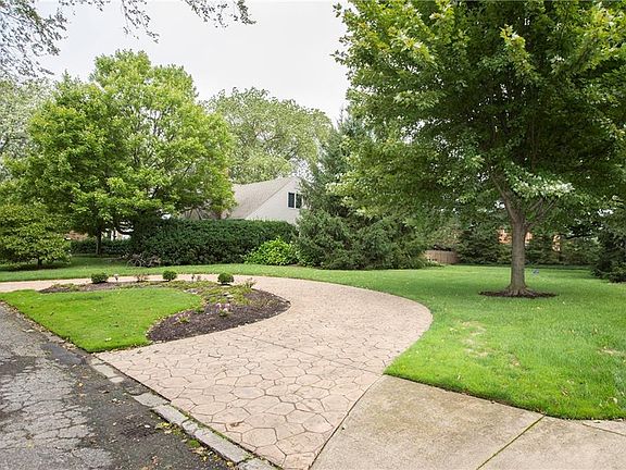 2nd image of 19020 Rockcliff Dr