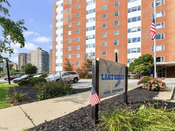 11850 Edgewater Dr APT 820, Lakewood, OH 44107