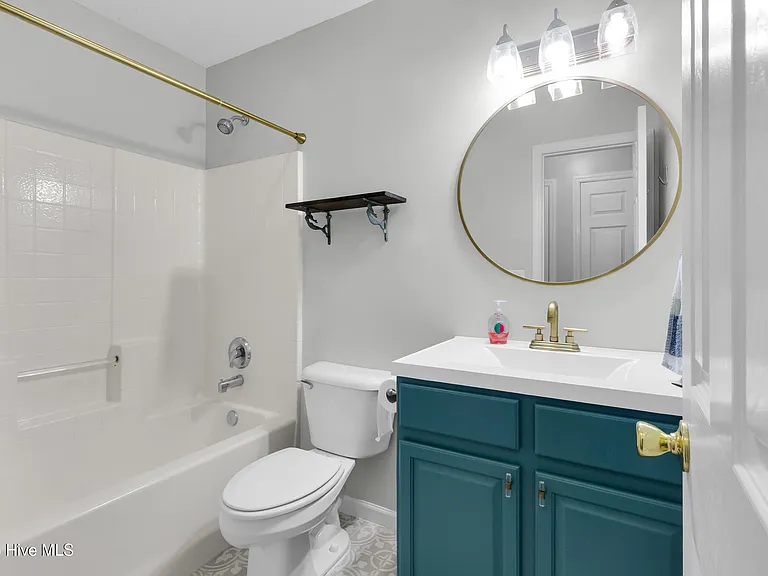 123 Luke Ct — Photo 4