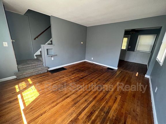 2nd image of 66 N Waverly St