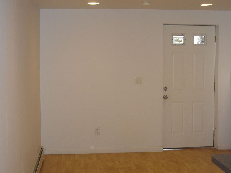 2nd image of 512 Palisade Ave #1