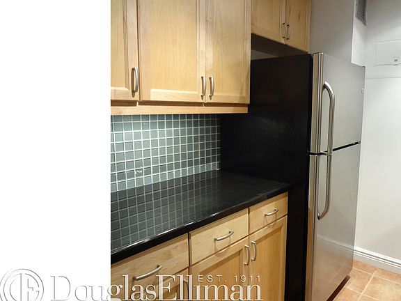 2nd image of 201 E 87th St APT 17A