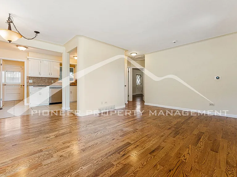 5095 Clay St — Photo 4