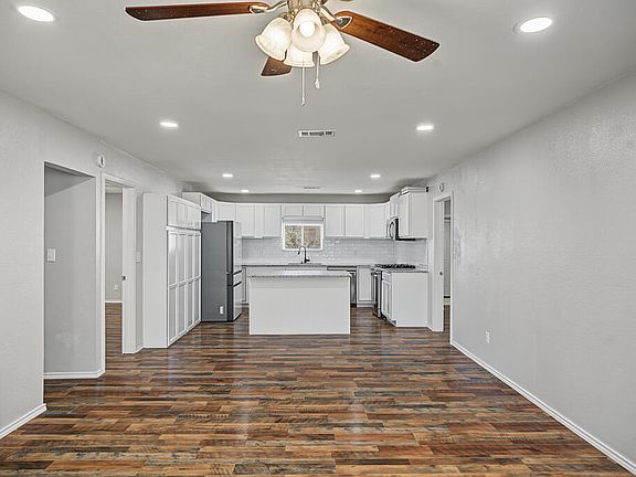 2nd image of 404 W 6th St