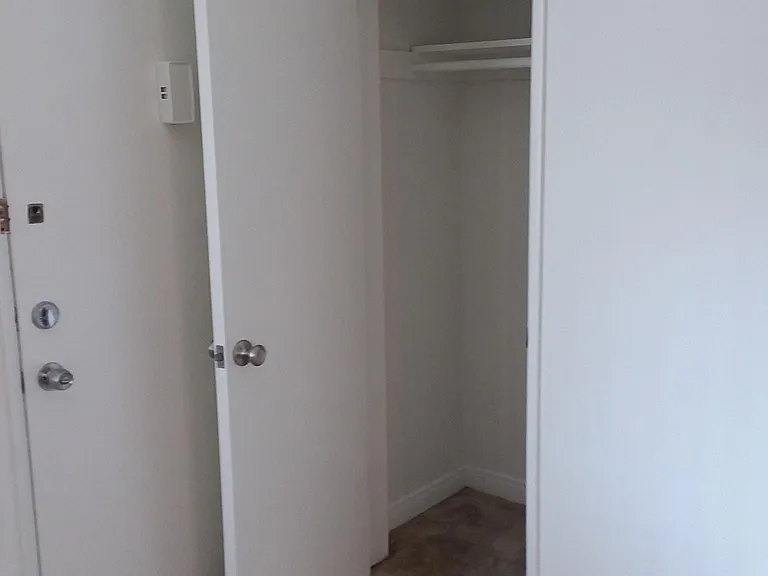 2732 Arlington Ave — Photo 7