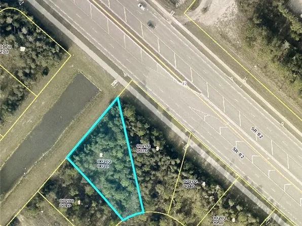 810 Fabian Cir, Fort Myers, FL 33913