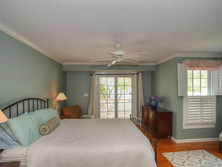 1081 Barnegat Ln — Photo 22