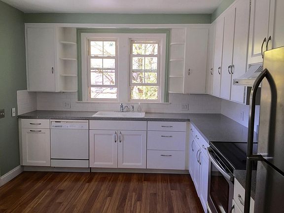 5th image of 469 W Church St