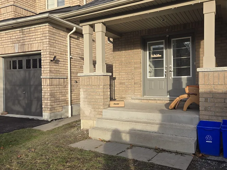 155 Nearna Dr — Photo 2