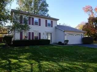 615 Tanglewood Dr, Algonquin, IL