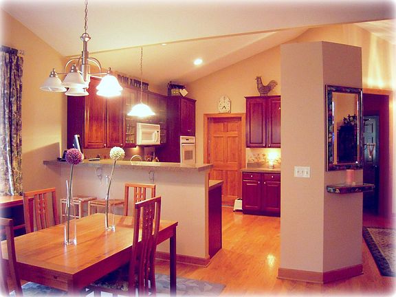 2nd image of 2327 Woodglen Dr