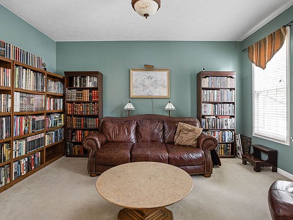 4th image of 15369 Smithfield Dr