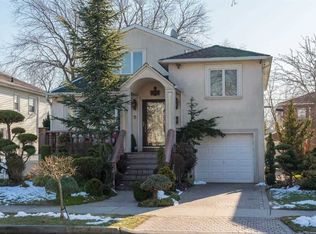 157-60 23rd Ave, Whitestone, NY 11357