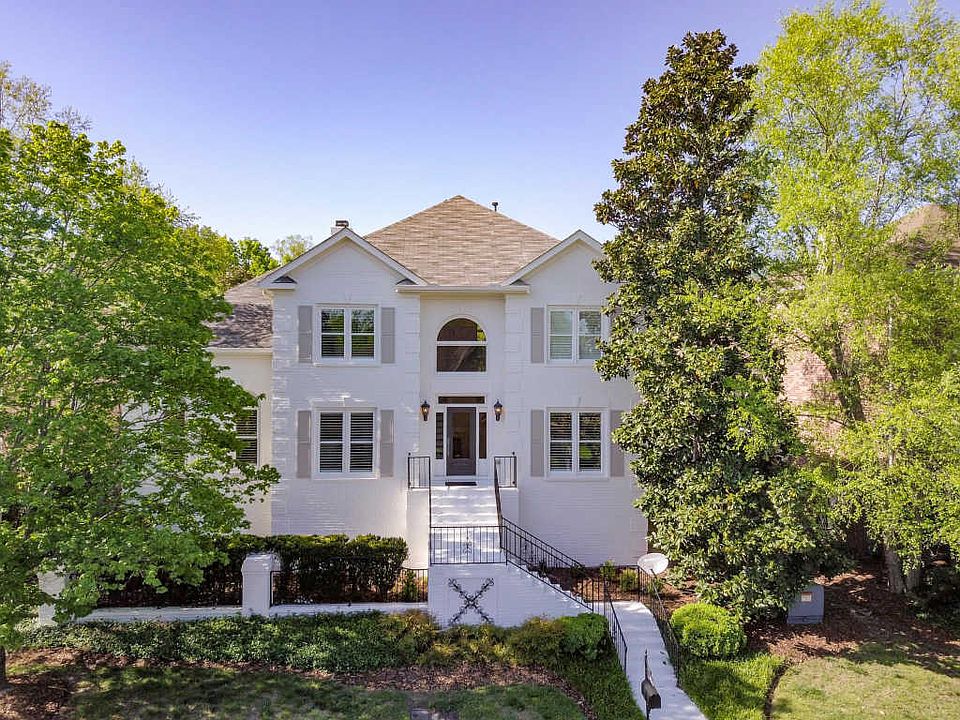 1st image of 323 Whitworth Way