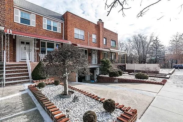 1st image of 61-53 67th St