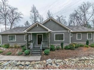 203 Connemara Overlook Dr, Hendersonville, NC 28739