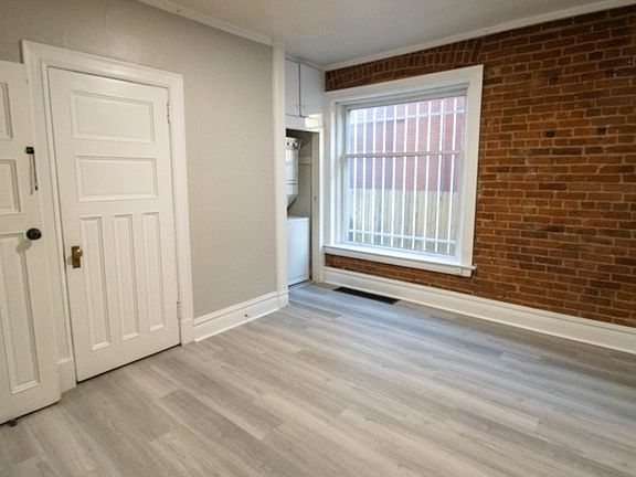 5th image of 1134 N Downing St APT 1