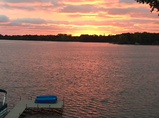 19700 River Shore Dr, Three Rivers, MI 49093
