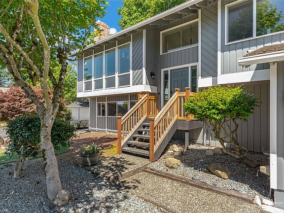 3rd image of 26702 Stanford Court