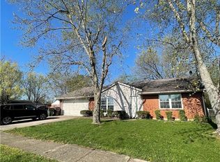 205 Lodestone Dr, Englewood, OH 45322