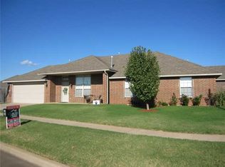 17600 Gold Dr, Edmond, OK 73012