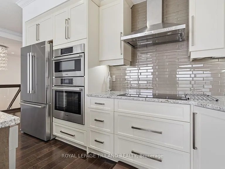 240 Villagewalk Blvd #1403 — Photo 7