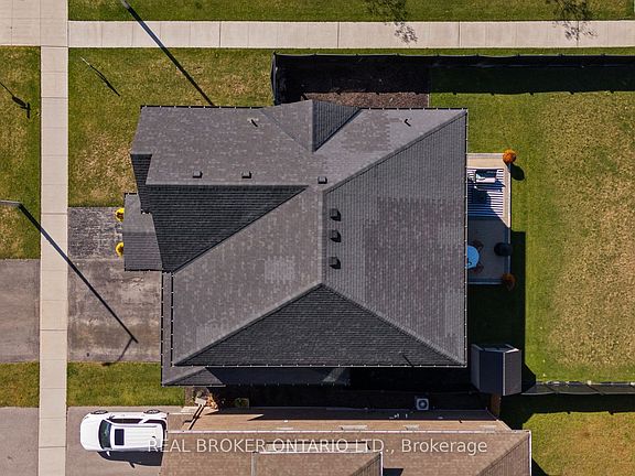 2nd image of 3032 Monarch Dr