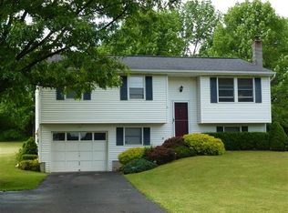 11 Edwin Ln, Binghamton, NY 13901