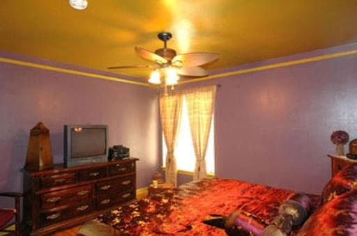 5th image of 290 GLEN OAK DR